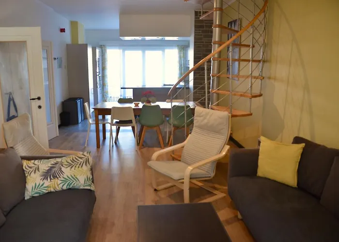 Appart 8 pers 10\' à pied du centre:Le Savoie Namur